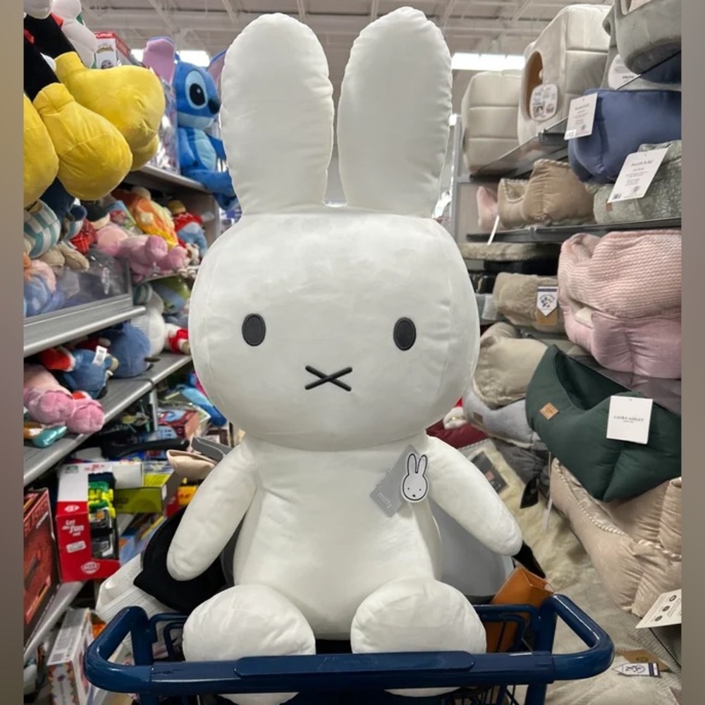 RARE XL Miffy by Magenta Plush 24” NWT✨